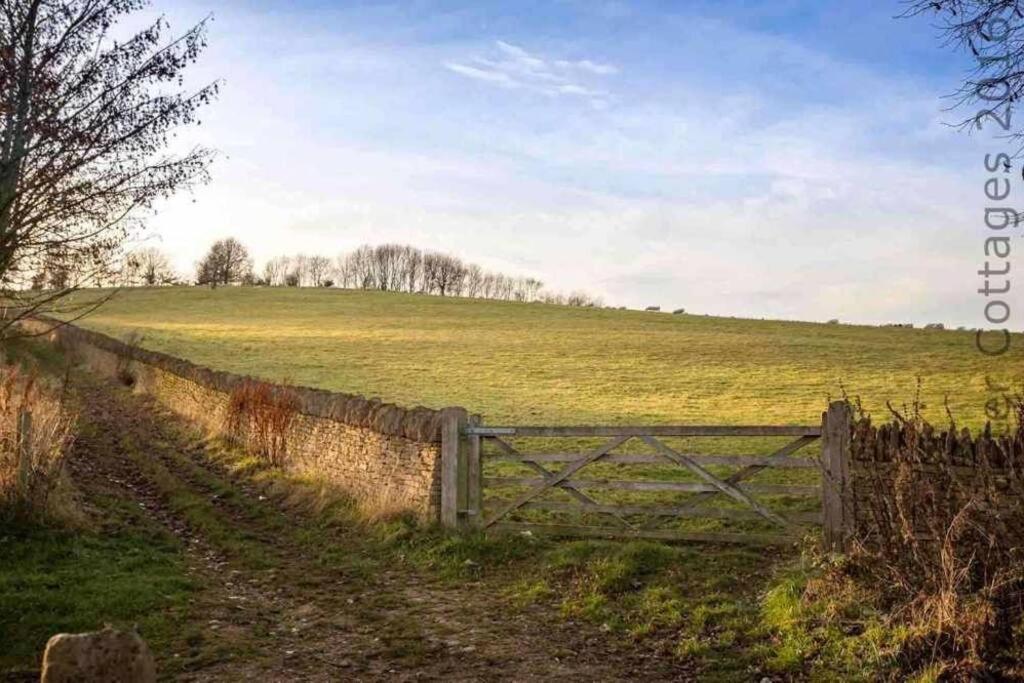 צ'יפינג קמפדן The Farthings Cotswolds Holiday Cottage מראה חיצוני תמונה